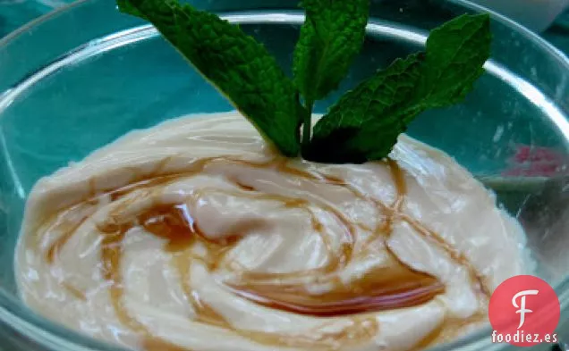 Fresas Frescas Con Yogur griego con Miel de Jengibre
