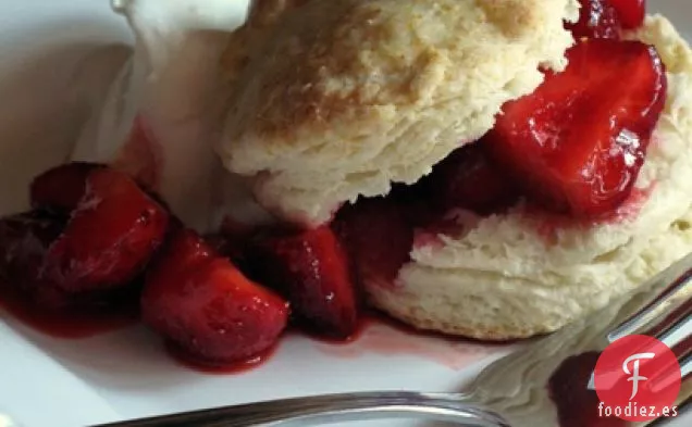 Fresas Con Nata Y Galletas