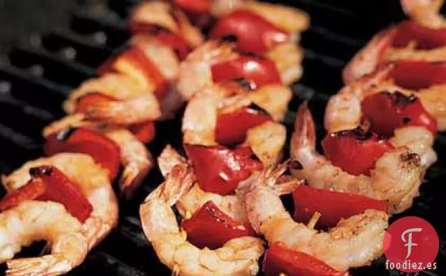 Sate de Camarones Indonesios con Salsa Cremosa de Maní