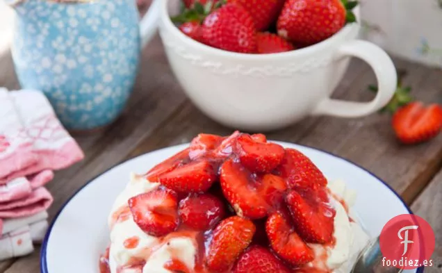 Mini Tartas Pavlova de Fresa