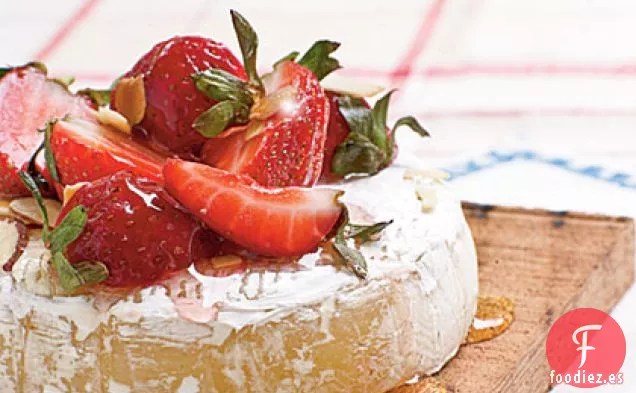 Brie con Fresas y Miel
