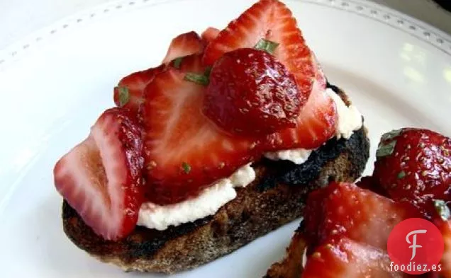 Bruschetta de Ricotta de Fresa