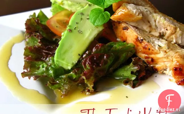 Ensalada De Pollo Con Aderezo De Mango