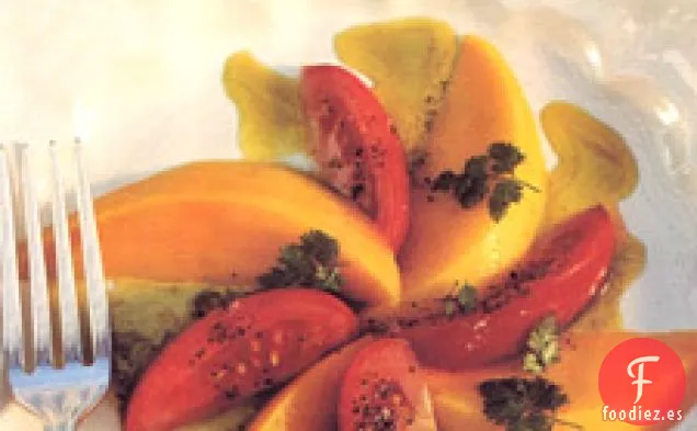 Ensalada De Mango Y Tomate Con Aliño De Curry De Albahaca