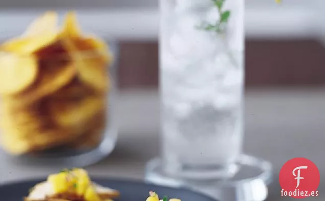 Patatas Fritas de Plátano con Pollo y Salsa de Mango Mojito