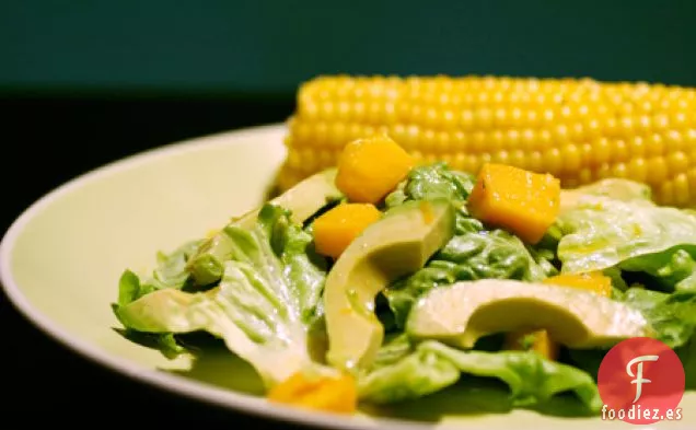 Ensalada De Mango y Aguacate Con Aderezo Cítrico