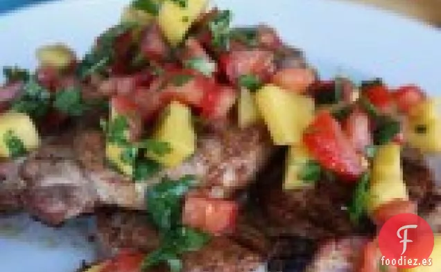 Chuletas De Cerdo Con Salsa Caribeña Y Mango