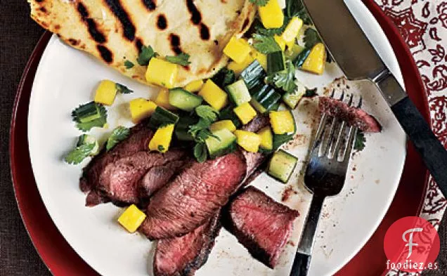 Filete a la Parrilla con Salsa de Mango Fresco