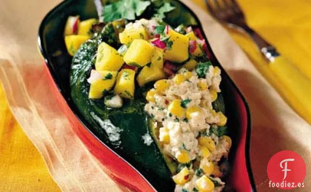 Poblanos de Queso de Cangrejo y Cabra Con Salsa de Mango