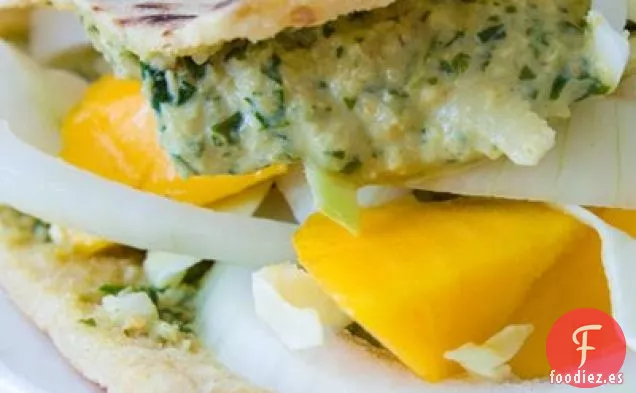 Pitas de Mango de Pesto simplemente soleadas