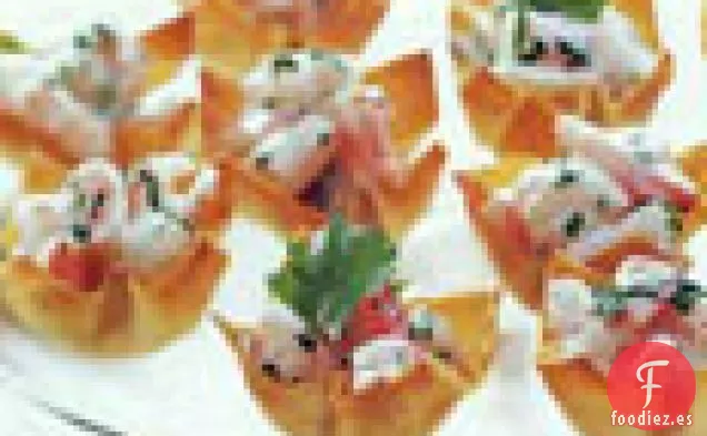 Ensalada de Camarones al Curry y Mango en Tazas de Wonton