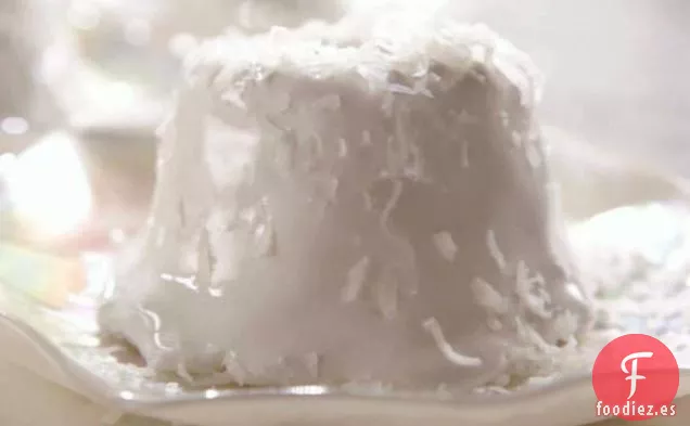 Mini Pasteles de Comida de Ángel con Glaseado de Malvavisco