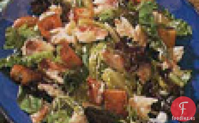 Ensalada de Cangrejo y Aderezo César de Suero de Leche