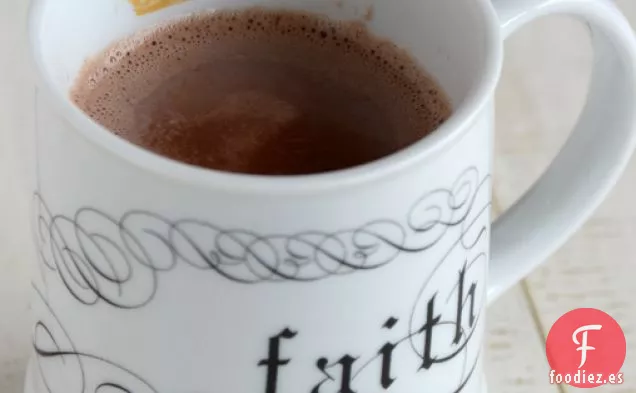 Chocolate Caliente con Caramelo Flaco