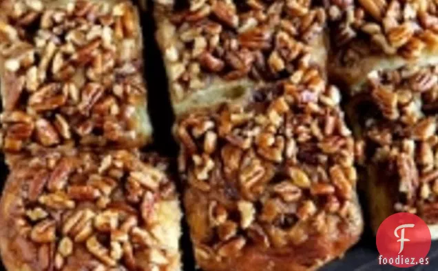 Rollos de Canela con caramelo y nuez pecana