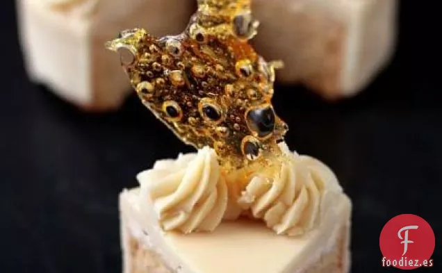 Pastel De Caramelo Con Glaseado De Mantequilla Caramelizada