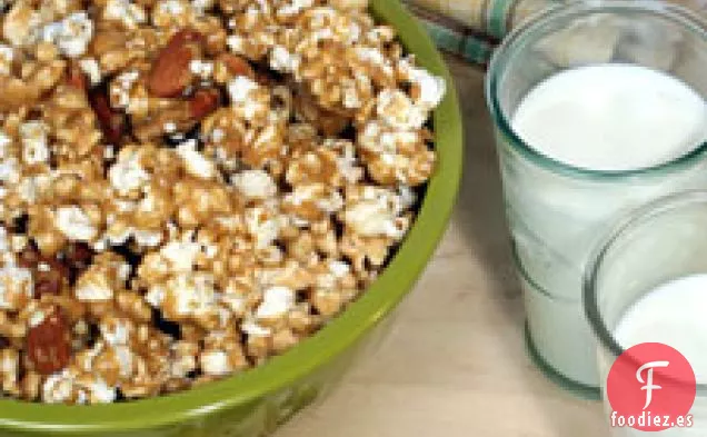 Palomitas de maíz con almendras y caramelo