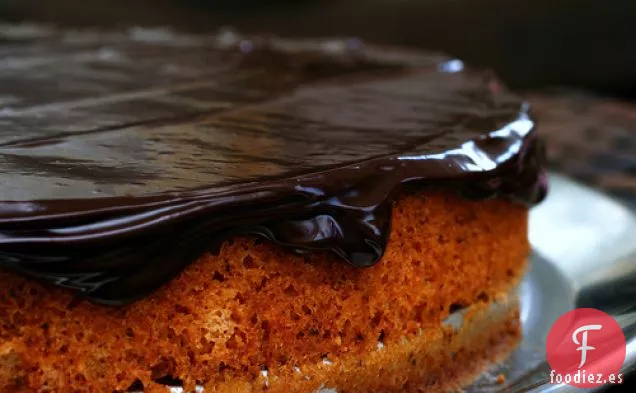 Pastel de Mantequilla Marrón de Avellana
