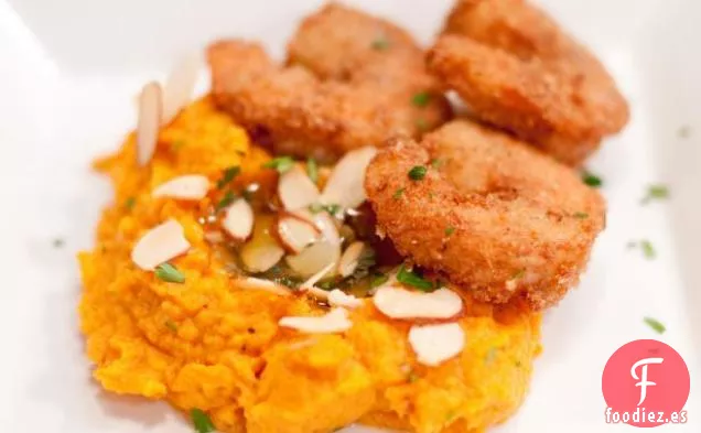 Camarones de Coco con Puré de Batata con Especias y Mantequilla de Almendras