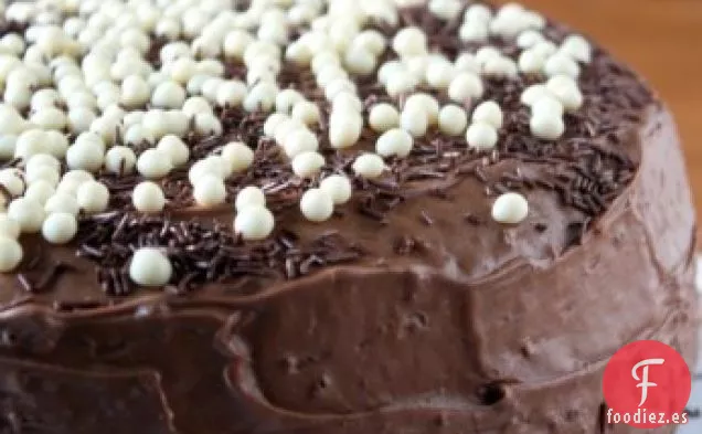 Pastel de Chocolate con Crema Agria