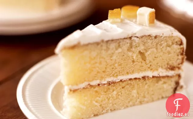 Pastel de Chocolate Blanco con Relleno de Mermelada de Naranja