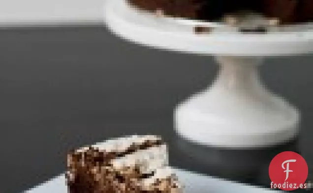 Pastel de Merengue de Chocolate y Avellanas