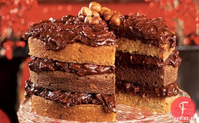Pastel de Chocolate Empapado con Doble Nuez