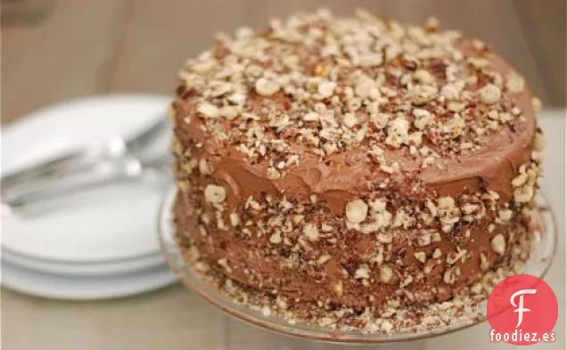 Pastel De Chocolate Kahlua Con Crema De Mantequilla De Chocolate Con Avellanas Saladas