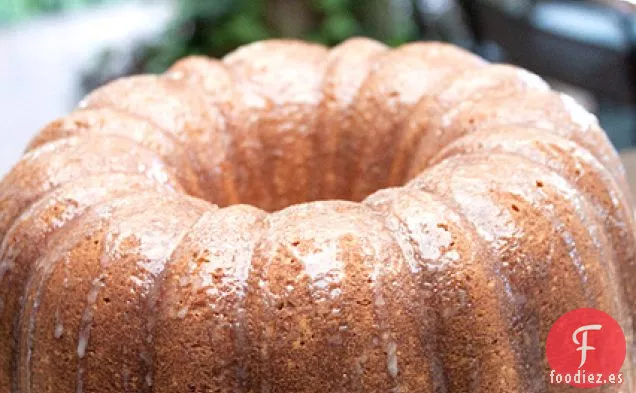 Pastel Bundt Glaseado de Frijoles de Vainilla