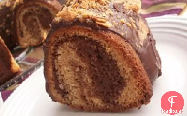 Pastel de Mármol de Mantequilla de Maní y Chocolate