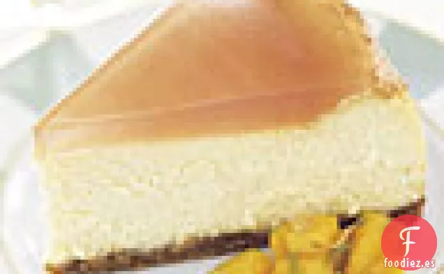 Tarta de Queso con Frijoles de Vainilla con Cobertura de Guayaba y Ensalada de Mango y Lima