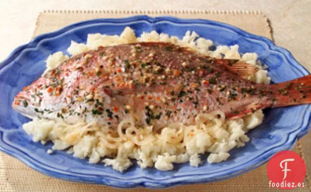 Pargo Rojo con Yuca de Ajo