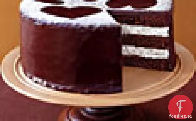 Pastel de Chocolate Semidulce con Relleno de Crema de Vainilla
