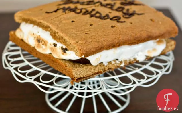 Pastel de S'mores Gigante