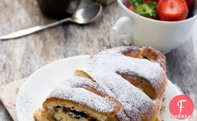 Pastel de Café con Merengue Relleno