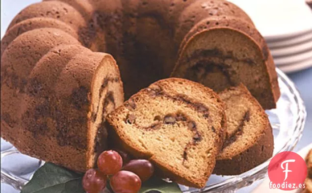 Pastel de Café con Crema Agria de Canela y Nueces