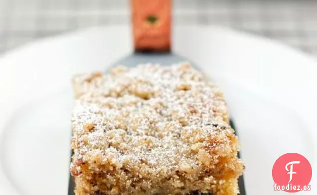 Pastel de Café con Plumín de Cacao y Frambuesa con Streusel de Avellana