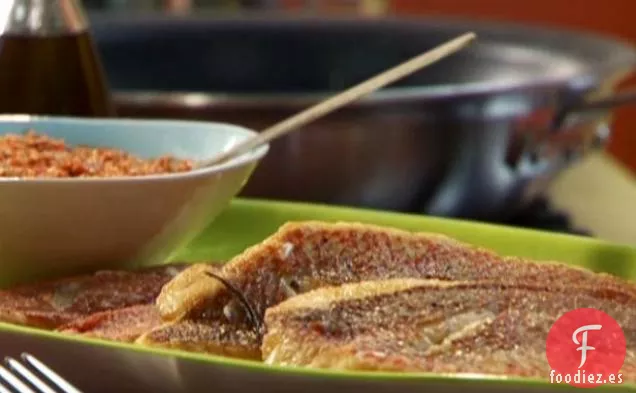Románico-esco (Romesco Italiano) con Pargo Rojo
