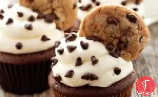 Cupcakes de Masa de Galletas con Chispas de Chocolate