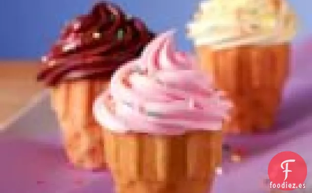 Cupcakes de Cono de Helado Espolvoreados