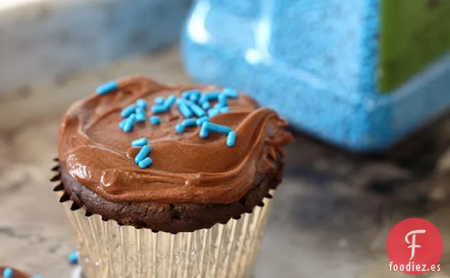 Cupcakes De Chocolate Súper Suaves Con La Mejor Crema De Mantequilla De Chocolate