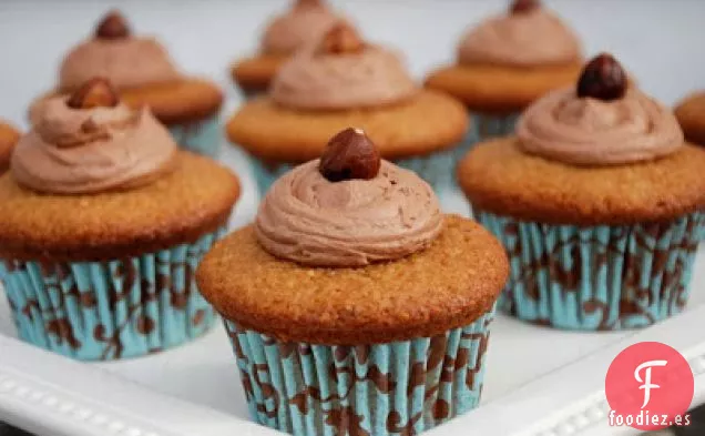 Ponche de Huevo-Magdalenas De avellana Con Glaseado De Crema De Mantequilla De Nutella