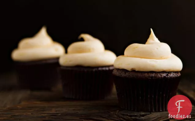 Cupcakes De Chocolate Con Glaseado De Naranja