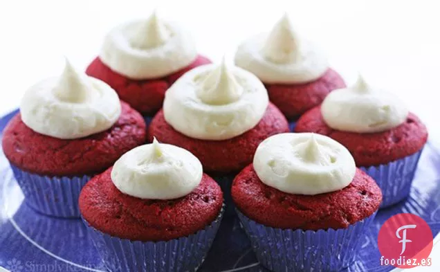 Cupcakes De Terciopelo Rojo Con Glaseado De Queso Crema