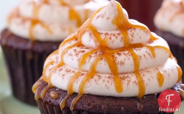Cupcakes De Cerveza De Chocolate Con Crema De Mantequilla De Whisky Irlandés