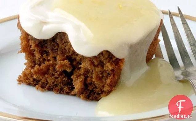 Pastel de Jengibre con Glaseado de Queso Crema