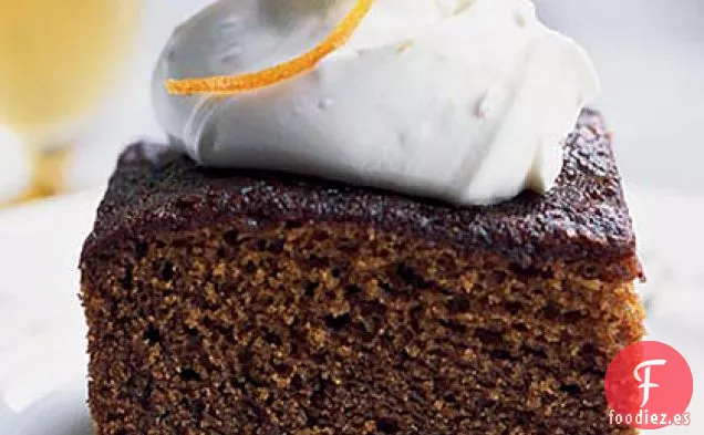 Pastel de Melaza y Jengibre con Crema de Mascarpone