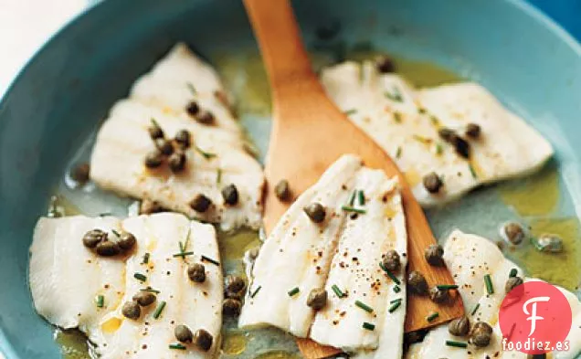 Lenguado del Pacífico escalfado con Alcaparras y Cebollino