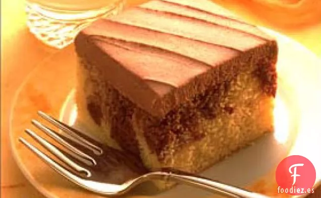 Pastel de Crema Agria Choco-remolino