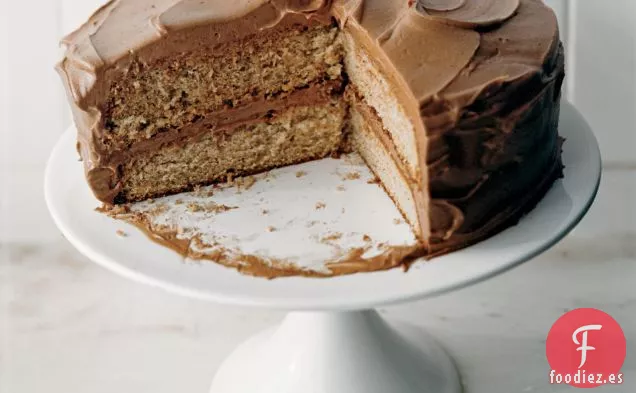 Pastel de Canela con Crema de Mantequilla de Chocolate con Chile
